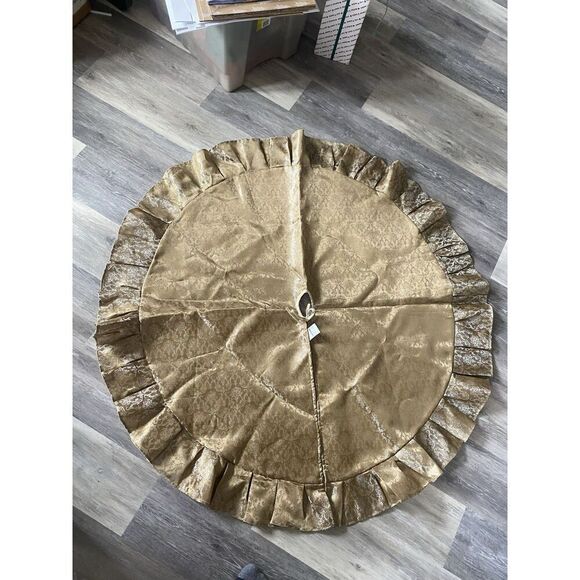 Martha Stewart Christmas Tree Skirt-Gold Metallic Fabric Button Closure 50” - Picture 1 of 6